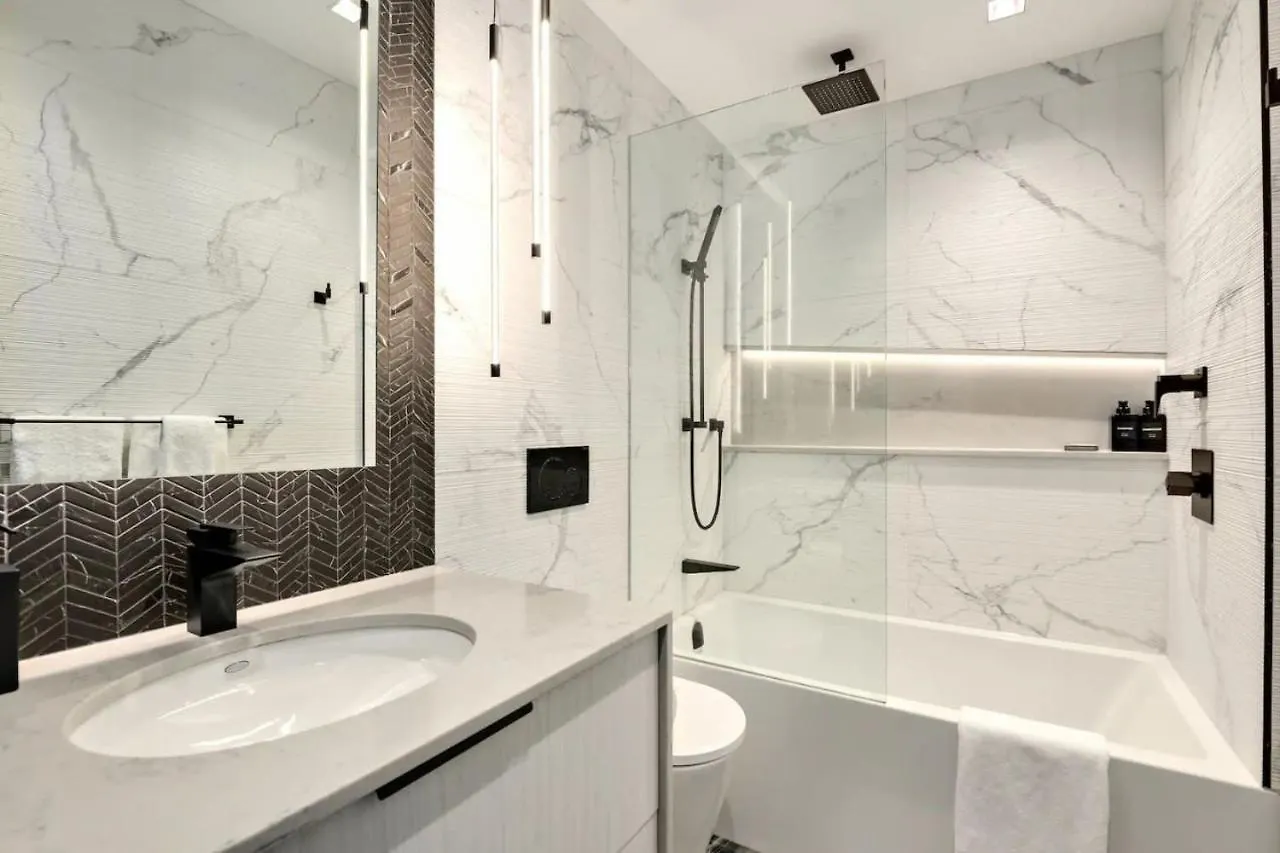 Designer 2Br In Downtown Steps From Sunset Beach Vancouver Apartment