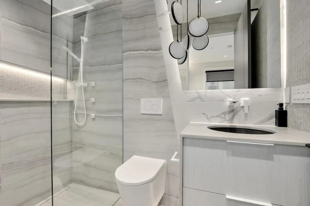 Designer 2Br In Downtown Steps From Sunset Beach Vancouver